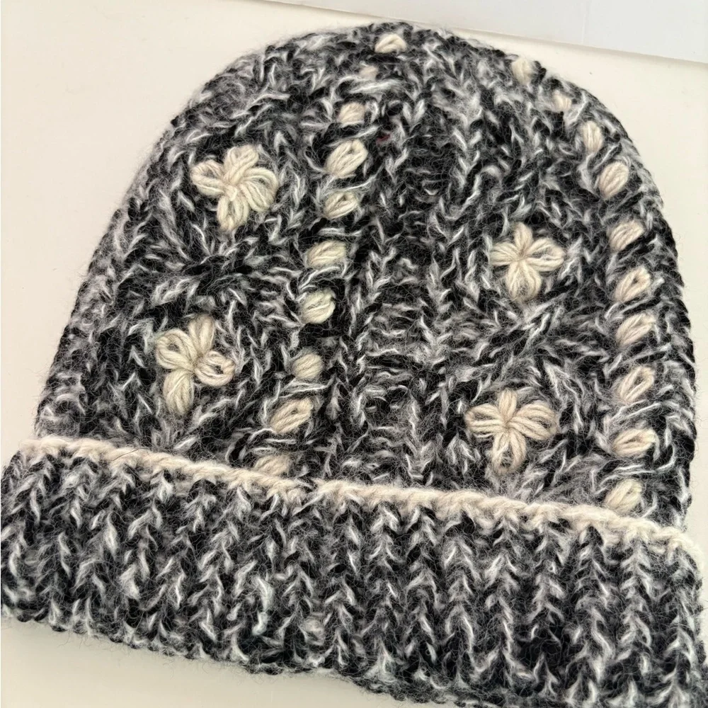 NWOT Free People Bsbee Handknit Beanie